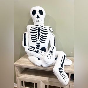 Life size skeleton pillow!